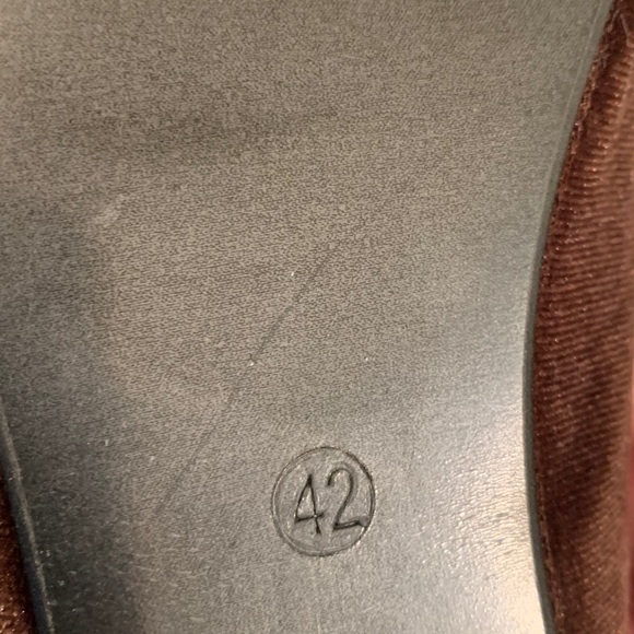 Chocolate crushed velvet like ballerina shoes - Picture 5 of 6